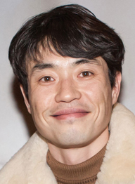 柳昇完