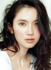 比留川游