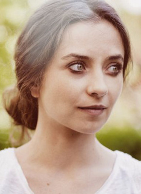 考斯米娜·斯特拉坦