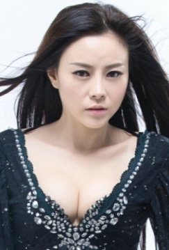 屈珂羽