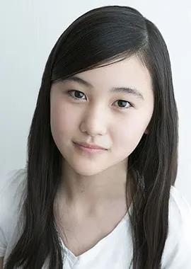 山口麻友