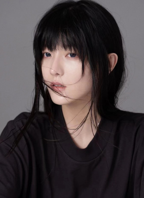 张佳雯