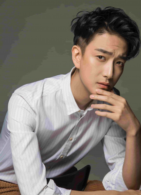 李斐然