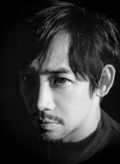 嚴(yán)藝之