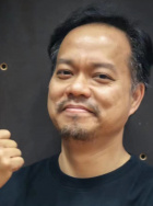 秦显伟