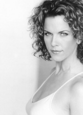 Yvette Nipar