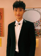 朱蕓編