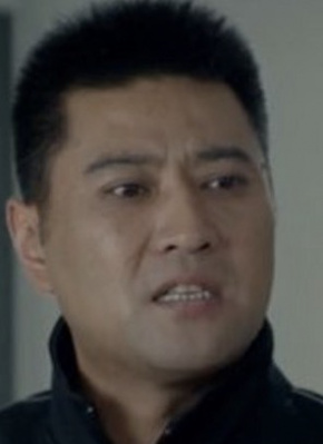 王卓