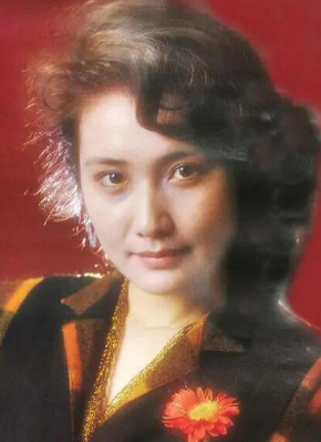 张晏