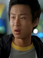 刘垠