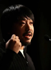 李偉