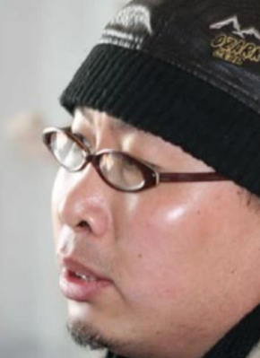 李云雷