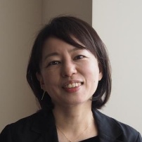 冢原亞由子