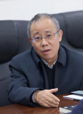 李道新
