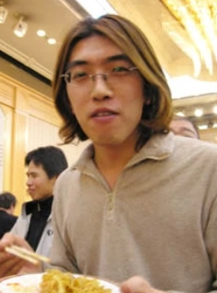 荒木哲郎
