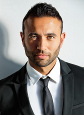 莫尼布·阿卜哈特