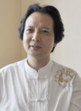 王震