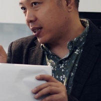 曹雷