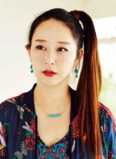 东村明子