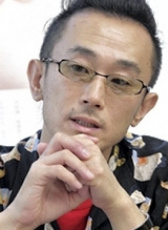 前田哲