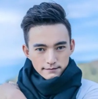 容尔甲