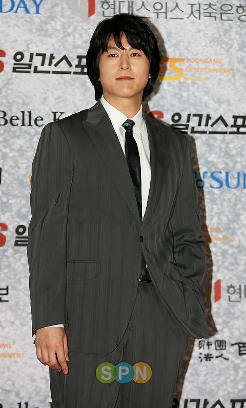 《爱的色放》男主角将入伍 25日举行影迷见面