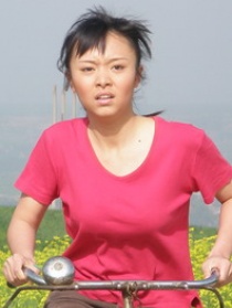 爱骑自行车的女孩
