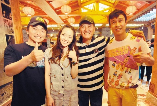 张艺谋负责牵线搭桥 赵本山二人转要转进台湾