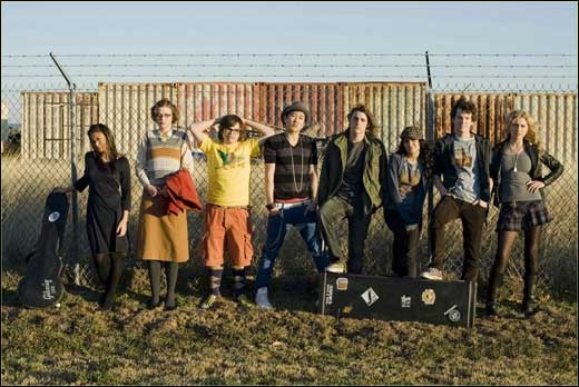 凡妮莎·哈金斯魅力新片《乐团狂飙》剧照抢先