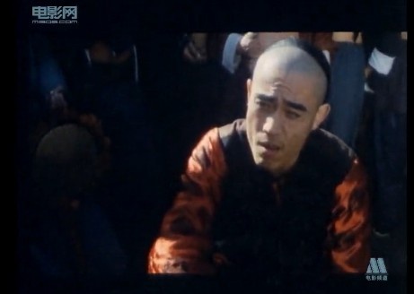 扣子放眼睛里装玻璃花 陈宝国从混混到帝王