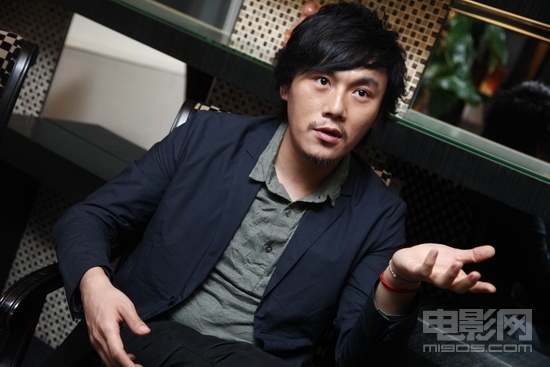 张钧宁称床戏尺度不设限 秦昊疲劳过度拍戏睡