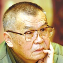 潘偉行