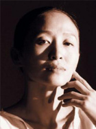 高艷津子