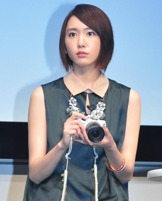 妻夫木聪与新垣结衣出席代言 公开玩近距离互