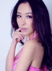 邬瑷忆