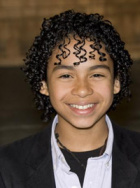 诺亚·格雷-凯贝