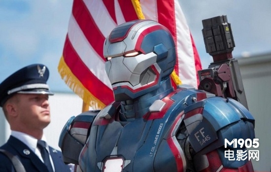 《钢铁侠3》曝新剧照 托尼·斯塔克享受神奇雪