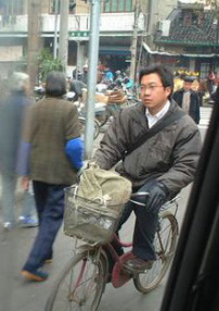 闲着