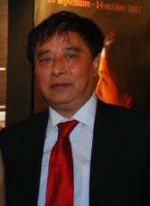 李亦中