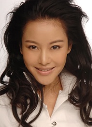 李心彤