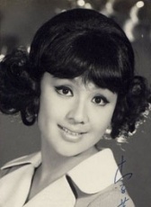 李菁