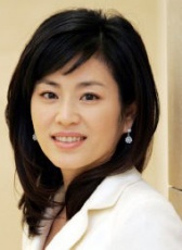 甄美里