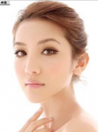 黄妮娜