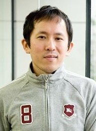 万城目学