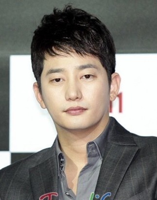 朴施厚母亲接受采访透露其近况 “生不如死”