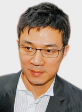 许雅钧