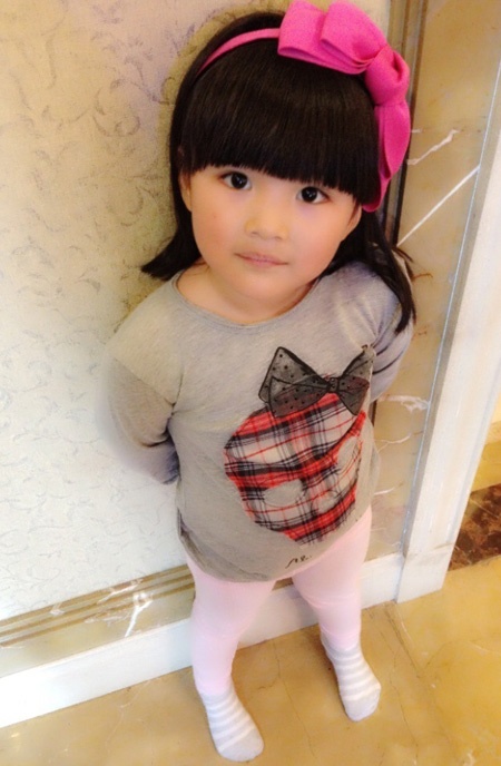 王诗龄晒亲笔画作 网友:画的太好不敢相信(图)