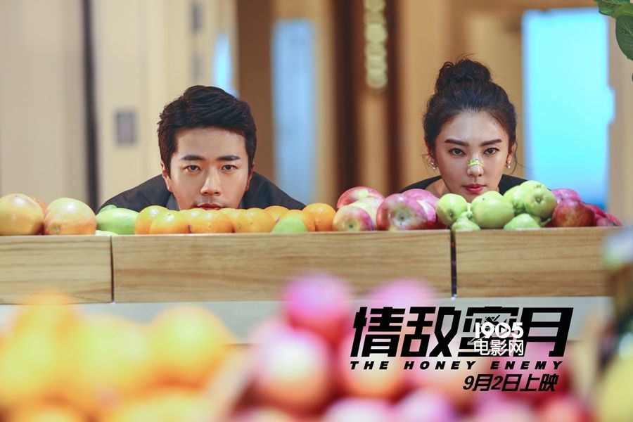 《情敌蜜月》曝幕后秘密特辑 张雨绮吻戏拍两