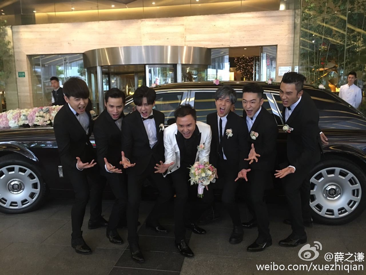 主持人朱桢再婚薛之谦当伴郎 谢娜陈赫齐送祝