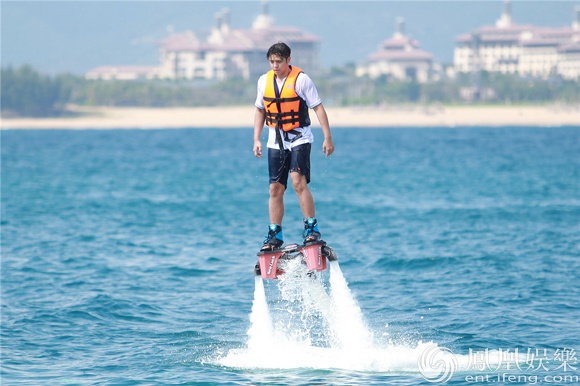 《极限挑战》孙红雷变身花仙子 黄渤嘴叼活章